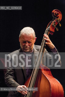 KENNY BARRON, PIANOFORTE.DAVE HOLLAND, CONTRABBASSO.FERRARA,17 NOVEMBRE 2014 TEATRO COMUNALE ©Marco Nirmal Caselli/Rosebud2