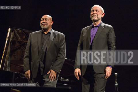 KENNY BARRON, PIANOFORTE.DAVE HOLLAND, CONTRABBASSO.FERRARA,17 NOVEMBRE 2014 TEATRO COMUNALE ©Marco Nirmal Caselli/Rosebud2