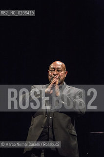 KENNY BARRON, PIANOFORTE.DAVE HOLLAND, CONTRABBASSO.FERRARA,17 NOVEMBRE 2014 TEATRO COMUNALE ©Marco Nirmal Caselli/Rosebud2