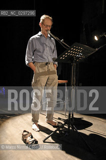 Erri de Luca , Marco Paolini, Gabriele Mirabassi, Mario Brunello, GianMaria Testa ATTRAVERSO Mantova 22 settembre 2003 Produzioni Fuorivia ATTRAVERSO Mantova 22 settembre 2003 Produzioni Fuorivia ©Marco Nirmal Caselli/Rosebud2