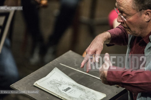 concerto stagione 2014/15 FERRARA MUSICA             CHAMBER ORCHESTRA OF EUROPE.EMMANUEL KRIVINE DIRETTORE.JOSHUA BELL VIOLINO..conductor;direttore dorchestra;music;classic music;musica classica;spartiti; ©Marco Nirmal Caselli/Rosebud2