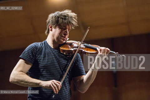 concerto stagione 2014/15 FERRARA MUSICA             CHAMBER ORCHESTRA OF EUROPE.EMMANUEL KRIVINE DIRETTORE.JOSHUA BELL VIOLINO..music;classic music;musica classica;violin;violino ©Marco Nirmal Caselli/Rosebud2