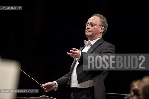 concerto stagione 2014/15 FERRARA MUSICA             CHAMBER ORCHESTRA OF EUROPE.EMMANUEL KRIVINE DIRETTORE.JOSHUA BELL VIOLINO..conductor;direttore dorchestra;music;classic music;musica classica;spartiti; ©Marco Nirmal Caselli/Rosebud2