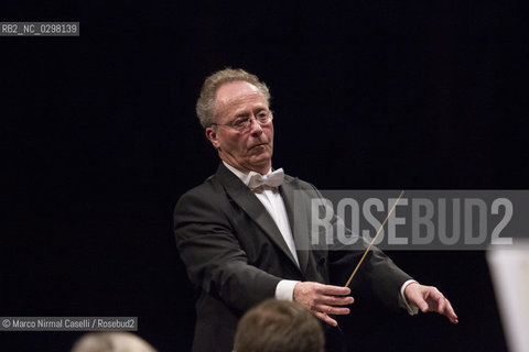 concerto stagione 2014/15 FERRARA MUSICA             CHAMBER ORCHESTRA OF EUROPE.EMMANUEL KRIVINE DIRETTORE.JOSHUA BELL VIOLINO..conductor;direttore dorchestra;music;classic music;musica classica;spartiti; ©Marco Nirmal Caselli/Rosebud2
