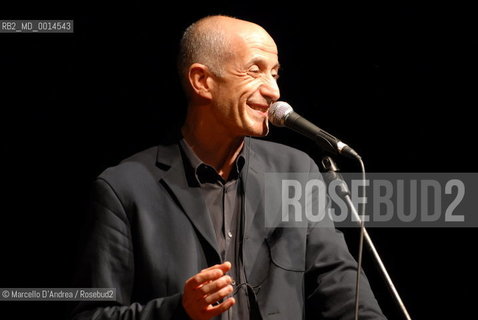 27 jul 2009, San Salvatore Telesino ( BN ): AVION TRAVEL (PEPPE SERVILLO) in concert. ©Marcello DAndrea/Rosebud2