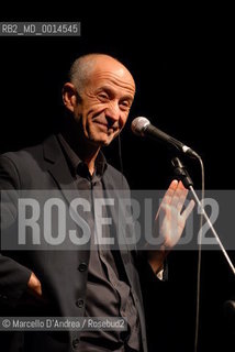 27 jul 2009, San Salvatore Telesino ( BN ): AVION TRAVEL (PEPPE SERVILLO) in concert. ©Marcello DAndrea/Rosebud2