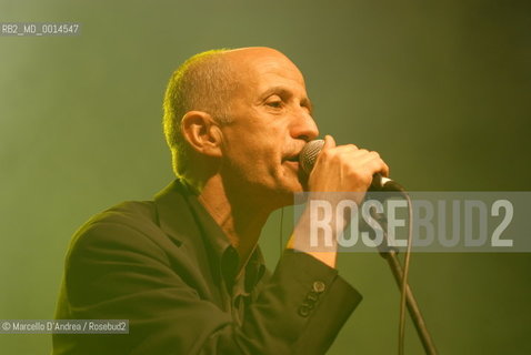 27 jul 2009, San Salvatore Telesino ( BN ): AVION TRAVEL (PEPPE SERVILLO) in concert. ©Marcello DAndrea/Rosebud2