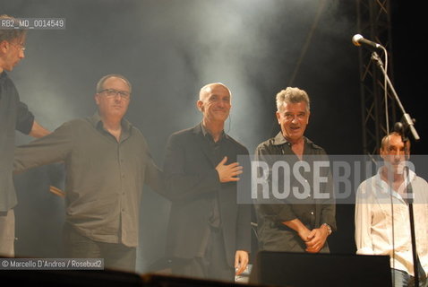 27 jul 2009, San Salvatore Telesino ( BN ): AVION TRAVEL (PEPPE SERVILLO) in concert. ©Marcello DAndrea/Rosebud2