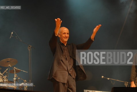 27 jul 2009, San Salvatore Telesino ( BN ): AVION TRAVEL (PEPPE SERVILLO) in concert. ©Marcello DAndrea/Rosebud2