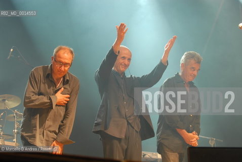 27 jul 2009, San Salvatore Telesino ( BN ): AVION TRAVEL (PEPPE SERVILLO) in concert. ©Marcello DAndrea/Rosebud2