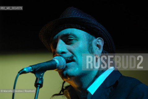 10 aug 2009, Guardia Sanframondi ( BN ): TONINO CAROTONE in concert. ©Marcello DAndrea/Rosebud2