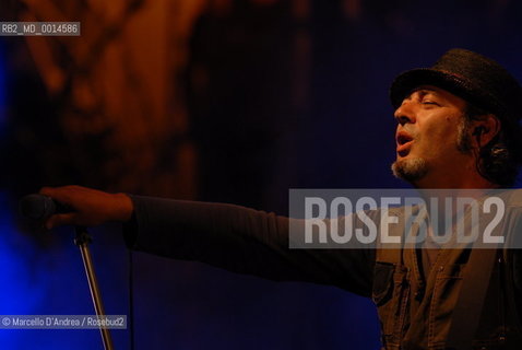 13 aug 2009, Alife ( CE ): LUCA CARBONI in concert. ©Marcello DAndrea/Rosebud2