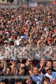 01 May 2009, Rome piazza S. Giovanni: people ( MAY FIRST FESTIVAL ). ©Marcello DAndrea/Rosebud2