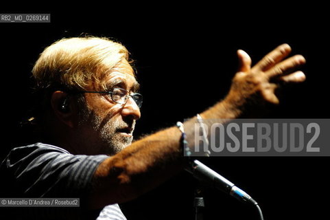26 JUN 2004, VAIRANO PATENORA ( SA ): LUCIO DALLA ( CONCERT ). ©Marcello DAndrea/Rosebud2