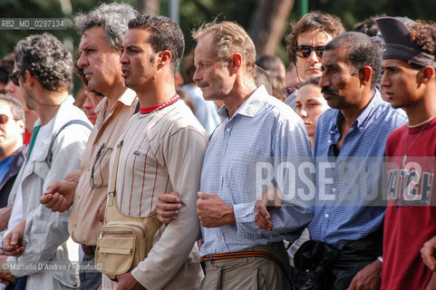 04 OCT 2003, ROMA E.U.R.: ENRICO (ERRI) DE LUCA ( CORTEO DEL SOCIAL FORUM ). ©Marcello DAndrea/Rosebud2