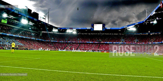 OFFSIDE (behind the scenes of soccer heaven).in the reportage you can see what youll never see on television.  A trip inside the secrets of the professional world of soccer where  actors are not only the players. 2000-2008.in the picture: basel stadium ©Alberto Ramella/Rosebud2