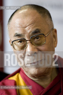 the Dalai Lama Tenzin Gyatso, 1989 Nobel prize for peace, during his press conference at the R AI Auditorium , italian national television concert hall. . ©Alberto Ramella/Rosebud2