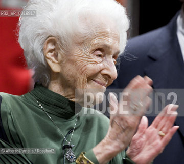 torino 6.10.09 - rita levi montalcini festeggiata a torino per i suoi cento anni al teatro carignano ©Alberto Ramella/Rosebud2