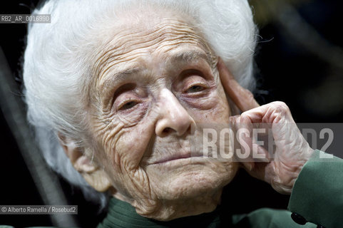 rita levi montalcini a torino 6.10.09 per i suoi 100 ani. letio magistralis al teatro carignano ©Alberto Ramella/Rosebud2