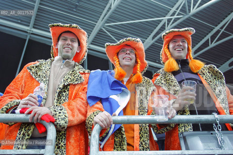 speed skating 1000m ladies- dutch fans at the oval ice palace ©Alberto Ramella/Rosebud2