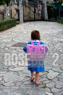 first day of school, model released . primo giorno di scuola ©Alberto Ramella/Rosebud2