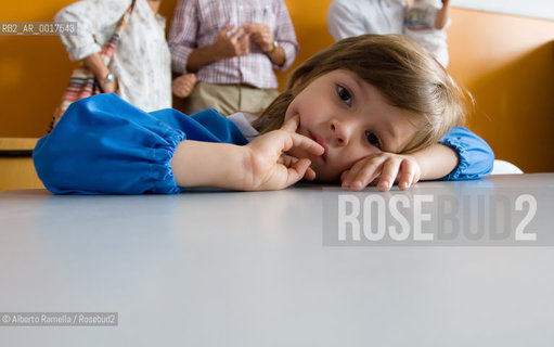 first day of school, model released . primo giorno di scuola ©Alberto Ramella/Rosebud2