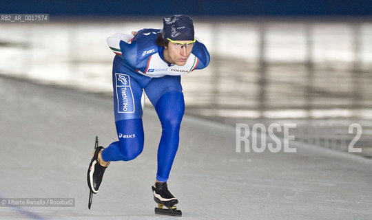 il campione olimpico di torino 2006 enrico fabris durante una sua giornata di allenamento alloval di torino, teatro delle sue vittorie olimpiche del 2006. fabris è in ritro con la nazionale italiana a torino in vista delle prossime olimpiadi di vancouver. ©Alberto Ramella/Rosebud2