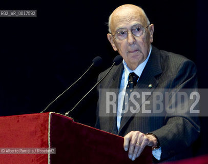 il Presidente della Repubblica Giorgio Napolitano in visita a Torino, al Teatro Regio in occasione dei lavori del convegno sul centenario di Norberto Bobbio..nella foto: giorgio napolitano ©Alberto Ramella/Rosebud2