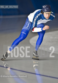 il campione olimpico di torino 2006 enrico fabris durante una sua giornata di allenamento alloval di torino, teatro delle sue vittorie olimpiche del 2006. fabris è in ritro con la nazionale italiana a torino in vista delle prossime olimpiadi di vancouver. ©Alberto Ramella/Rosebud2