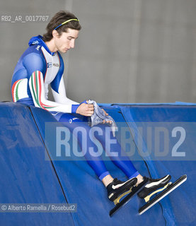 il campione olimpico di torino 2006 enrico fabris durante una sua giornata di allenamento alloval di torino, teatro delle sue vittorie olimpiche del 2006. fabris è in ritro con la nazionale italiana a torino in vista delle prossime olimpiadi di vancouver. ©Alberto Ramella/Rosebud2