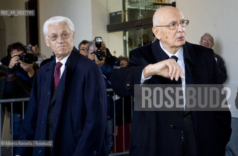 il Presidente della Repubblica Giorgio Napolitano in visita a Torino, al Teatro Regio in occasione dei lavori del convegno sul centenario di Norberto Bobbio..nella foto: giorgio napolitano e massimo l.salvadori ©Alberto Ramella/Rosebud2