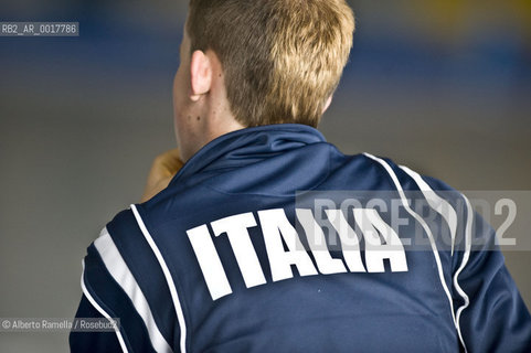 il campione olimpico di torino 2006 enrico fabris durante una sua giornata di allenamento alloval di torino, teatro delle sue vittorie olimpiche del 2006. fabris è in ritro con la nazionale italiana a torino in vista delle prossime olimpiadi di vancouver. ©Alberto Ramella/Rosebud2