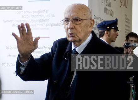 il Presidente della Repubblica Giorgio Napolitano in visita a Torino, al Teatro Regio in occasione dei lavori del convegno sul centenario di Norberto Bobbio..nella foto: giorgio napolitano ©Alberto Ramella/Rosebud2