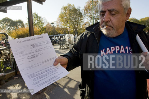 ripresa delle udienze del processo per leredità agnelli, in forma privata, nellufficio del giudice brunella rosso al tribunale di torino - in contemporanea manifestazione operai della fiat di arese fuori dal palazzo di giustizia.nella foto la manifestazione ©Alberto Ramella/Rosebud2