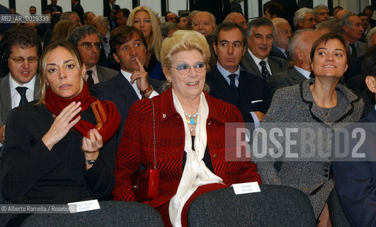 presentazione pininfarina engineering - 14 oct 2002..MARIE JEANNE, LILLI E BARBARA BERTONE.. ©Alberto Ramella/Rosebud2