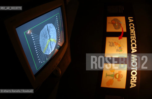 science, exhibition about brain, experimenta, turin, 2002, ©Alberto Ramella/Rosebud2