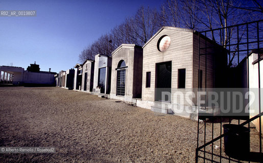 cimitero a revigliasco (torino) ©Alberto Ramella/Rosebud2