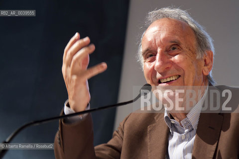 Salone del Libro 2011 - Venerdi 13 maggio - GIANLUIGI BECCARIA ©Alberto Ramella/Rosebud2