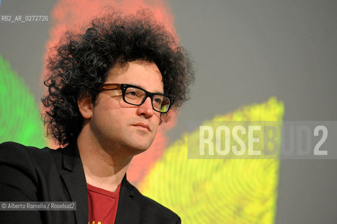 Filippo Alfero/Sync, Torino, 14.05.12, Salone Internazionale del Libro 2012, Nella foto: Simone Cristicchi ©Alberto Ramella/Rosebud2