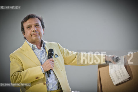 Piero Chiambretti .Salone internazionale del libro di Torino 2012 .Torino, 12 maggio 2012 ©Alberto Ramella/Rosebud2