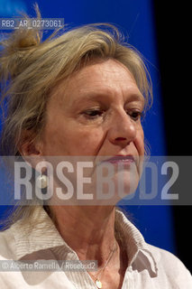 salone internazionale del libro 2012 - giovedi 10 mag - Elisabeth Strout riceve premio Mondello a mani del pres Fondazione Banco di Sicilia Franco Puglisi. a seguire colloquio incontro con Paolo Giordano ©Alberto Ramella/Rosebud2