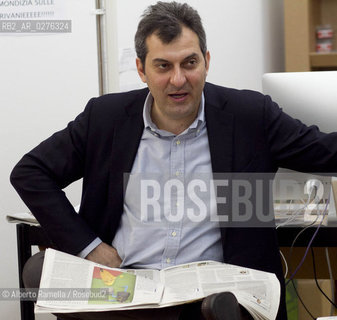 18.05.13 Torino, Salone Internazionale del Libro 2013, Nella foto: il Direttore della stampa Mario Calabresi con i ragazzi di bookblog ©Alberto Ramella/Rosebud2
