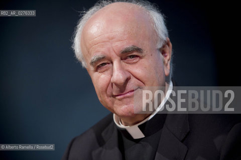18/05/2013 Torino, Salone Internazionale del Libro. Nella foto monsignor Vincenzo Paglia per la presentqazione del libro A un amoco che non crede ©Alberto Ramella/Rosebud2