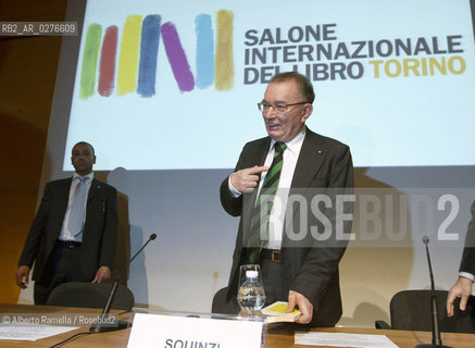 18.05.13 Torino, Salone Internazionale del Libro 2013, Nella foto: evento per una rinascita italiana, Mario Squinzi, Vincenzo Cerami, nella foto Mario Squinzi Presidente confindustria e Sassuolo che indossa la cravatta con i colori del Sassuolo neo promosso in serie A ©Alberto Ramella/Rosebud2