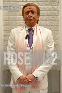 17.05.13 Torino, Salone Internazionale del Libro 2013 - nella foto: Dario Ballantini nei panni di Valentino ©Alberto Ramella/Rosebud2