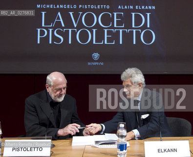 20.05.13 Torino, Salone Internazionale del Libro 2013, Nella foto: presentazione libro Michelangelo Pistoletto con Alain Elkann, La voce di Pistoletto nella foto: gli autori ©Alberto Ramella/Rosebud2