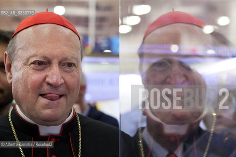 07/05/14, Torino, Lingotto Fiere, Salone del Libro 2014. Nella foto: La visita di Mons. Ravasi ©Alberto Ramella/Rosebud2