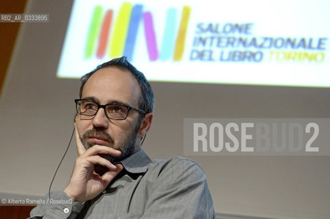 11/05/14, Torino, Lingotto Fiere, Salone del Libro 2014, Niccolò Ammaniti conversa con il suo maestro Joe R. Lansdale, nella foto: Niccolò Ammaniti. ©Alberto Ramella/Rosebud2