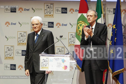 30/10/2015 Torino, cerimonia di chiusura della 32a assemblea ANCI, nella foto il presidente della Repubblica Sergio Mattarella e Piero Fassino ©Alberto Ramella/Rosebud2