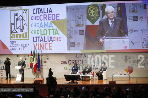 30/10/2015 Torino, cerimonia di chiusura della 32a assemblea ANCI, nella foto il presidente della Repubblica Sergio Mattarella ©Alberto Ramella/Rosebud2